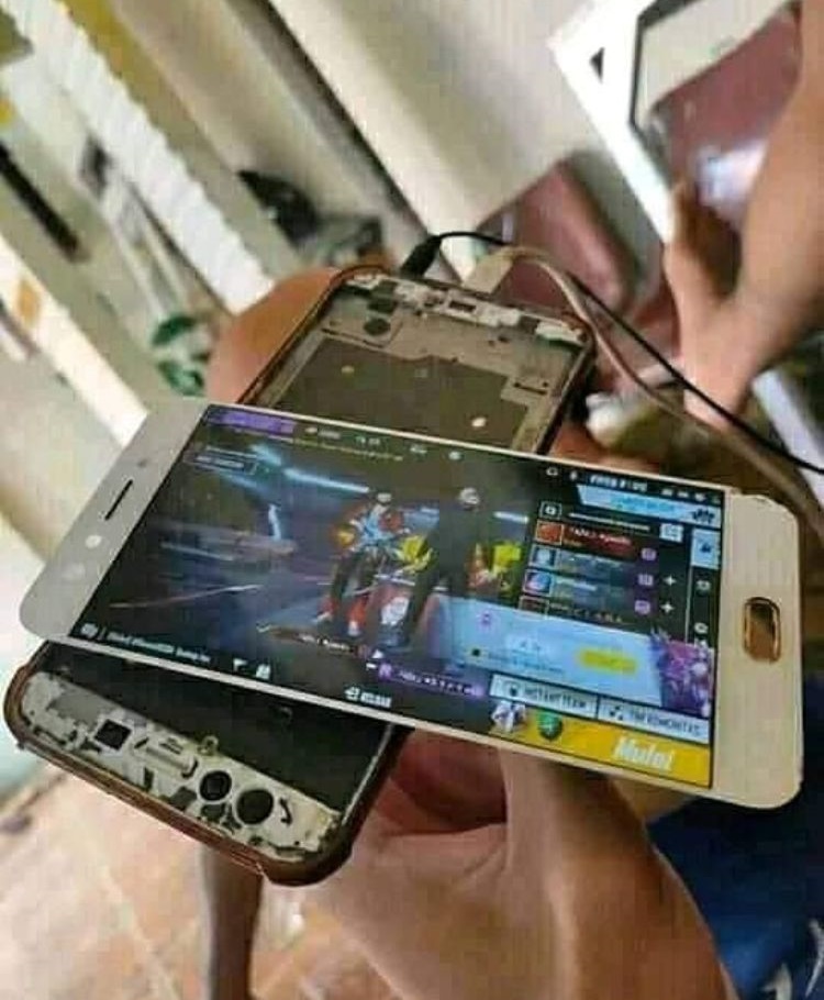 15 Momen lucu ngerusakin barang ini bikin yang lihat geregetan