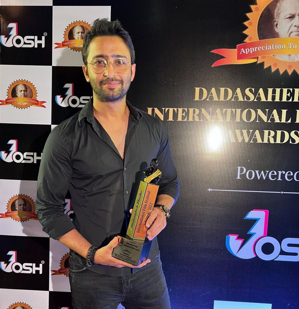 Shaheer Sheikh raih penghargaan aktor TV terbaik, intip 7 potretnya