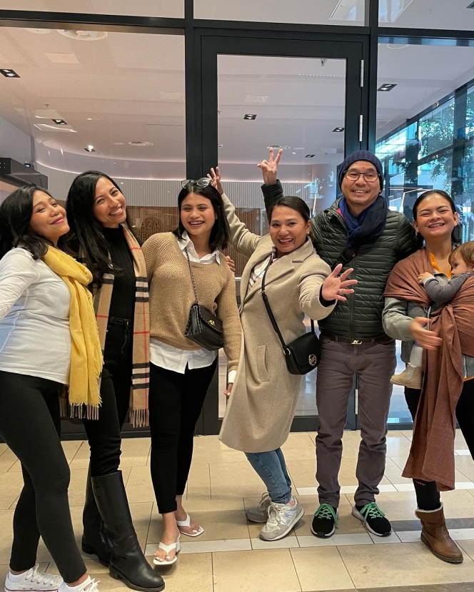 Dulu artis FTV, 11 potret terbaru Nanda Gita jadi pengusaha di Belanda