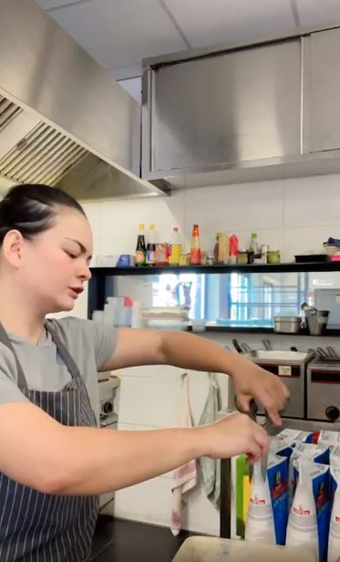 Dulu artis FTV, 11 potret terbaru Nanda Gita jadi pengusaha di Belanda