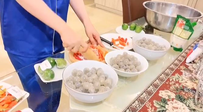 7 Trik Via Vallen bikin asinan kelengkeng, segar dan praktis