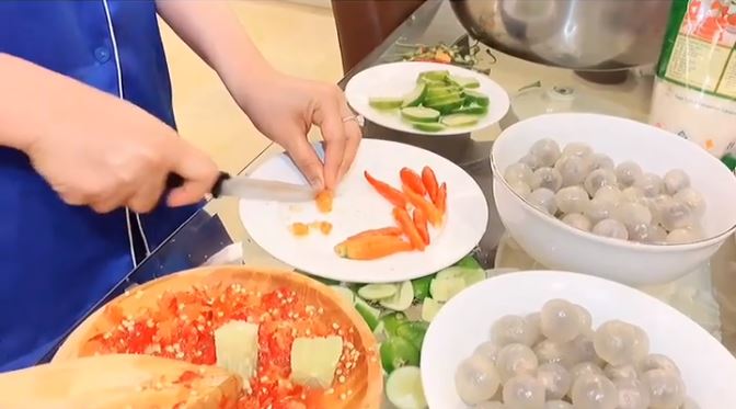 7 Trik Via Vallen bikin asinan kelengkeng, segar dan praktis