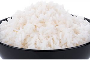 Tanpa disadari, 7 kebiasaan makan nasi ini bikin berat badan bertambah