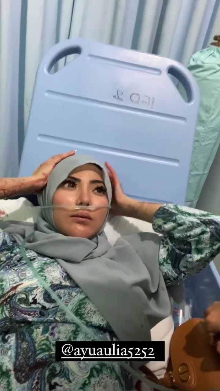 7 Potret kondisi terbaru Ayu Aulia, terbaring di rumah sakit