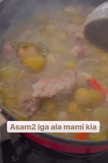 8 Pola makan Zaskia Sungkar usai melahirkan, pangkas bobot 12 kg