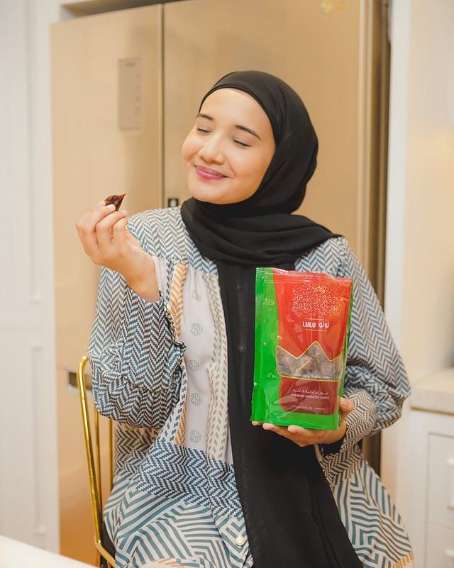 8 Pola makan Zaskia Sungkar usai melahirkan, pangkas bobot 12 kg