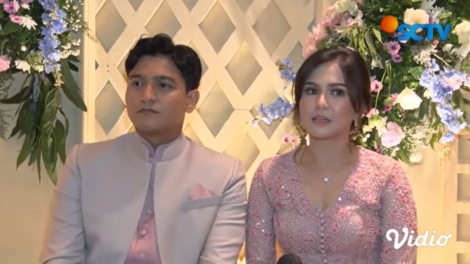 9 Potret lamaran Masayu Clara dan Qausar Harta, sempat tertunda