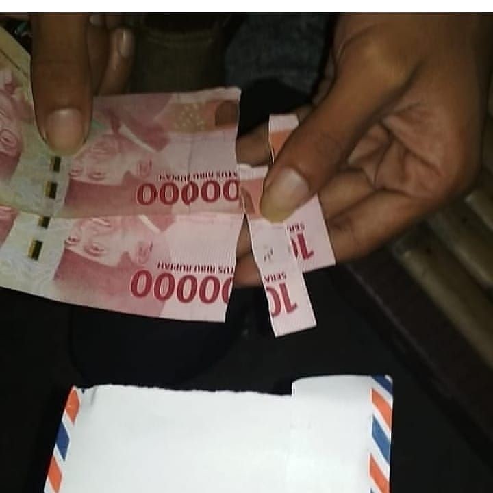 13 Momen sial di tempat umum ini bikin mati gaya