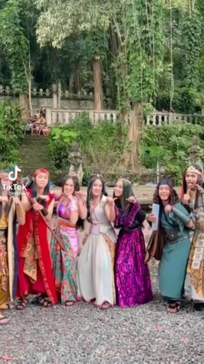 7 Potret Bowo Alpenliebe 'TikTok' akting laga, parasnya bikin pangling