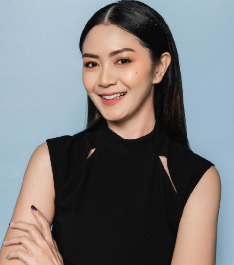 Jarang tersorot, ini 11 pesona Tyara Renata istri Surya Insomnia