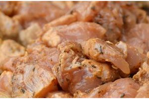 7 Trik memarinasi daging agar bumbu meresap sampai dalam, antigagal