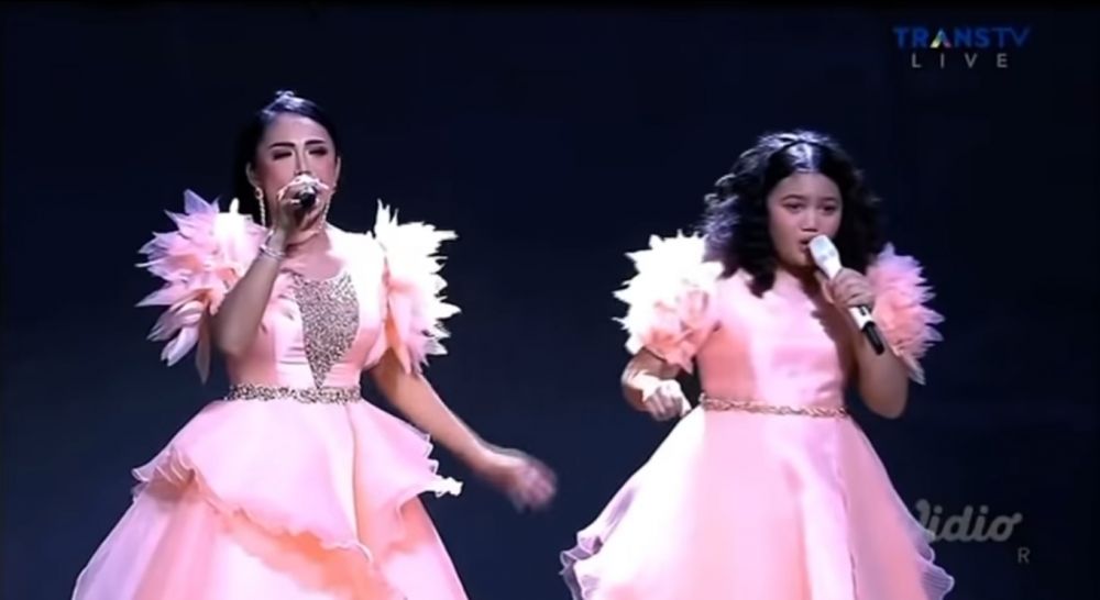 7 Potret Amora duet dengan Krisdayanti, penampilannya panen pujian