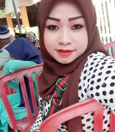11 Pesona Tante Lala, seleb TikTok yang tengah jadi sorotan