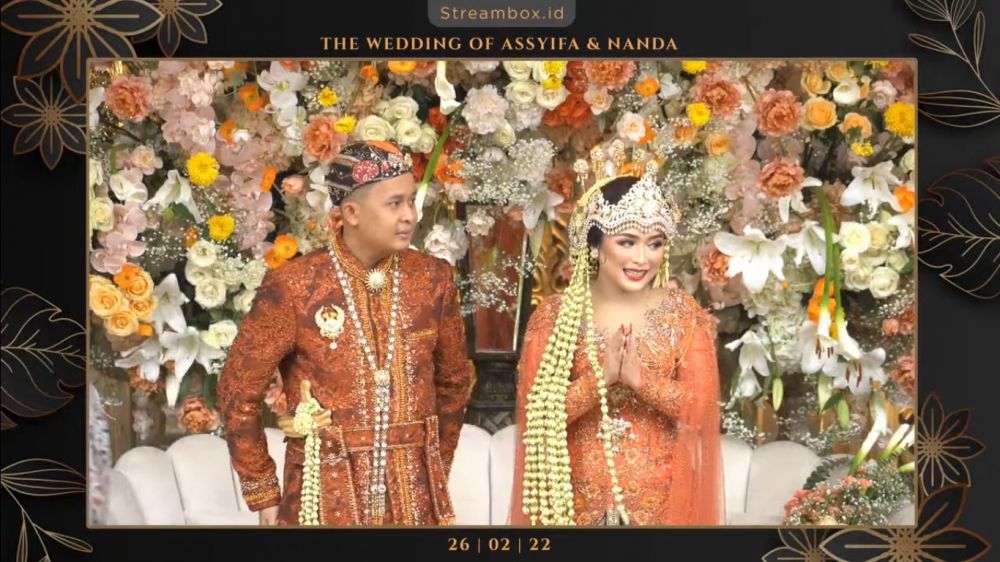 9 Momen resepsi kedua Syifa adik Ayu Ting Ting, usung adat Sunda