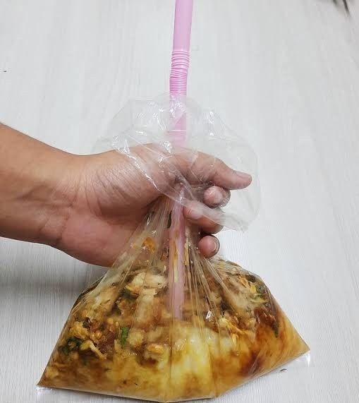 11 Benda pengganti sendok buat makan ini bikin geleng kepala