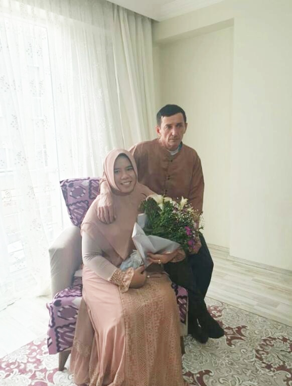 Menikah dengan duda asal Turki, begini perkenalan Rohimah dan suami