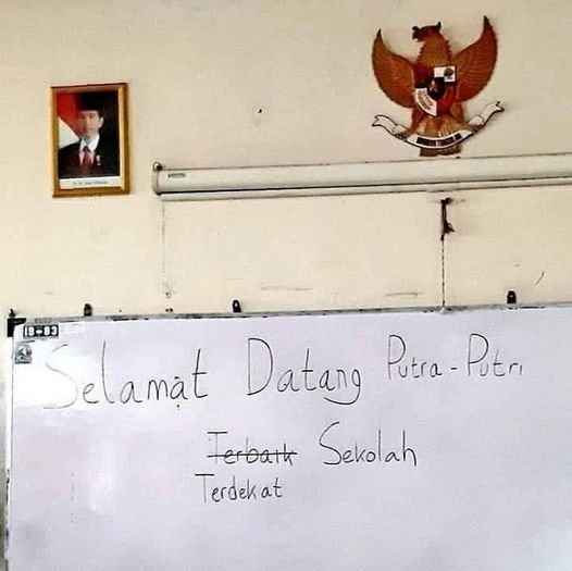 13 Potret janggal di sekolah ini lucunya bikin nggak habis pikir