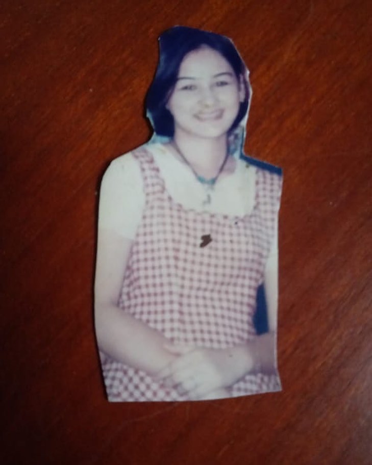 Intip foto di dompet 7 seleb, Ayu Ting Ting pajang Jin BTS