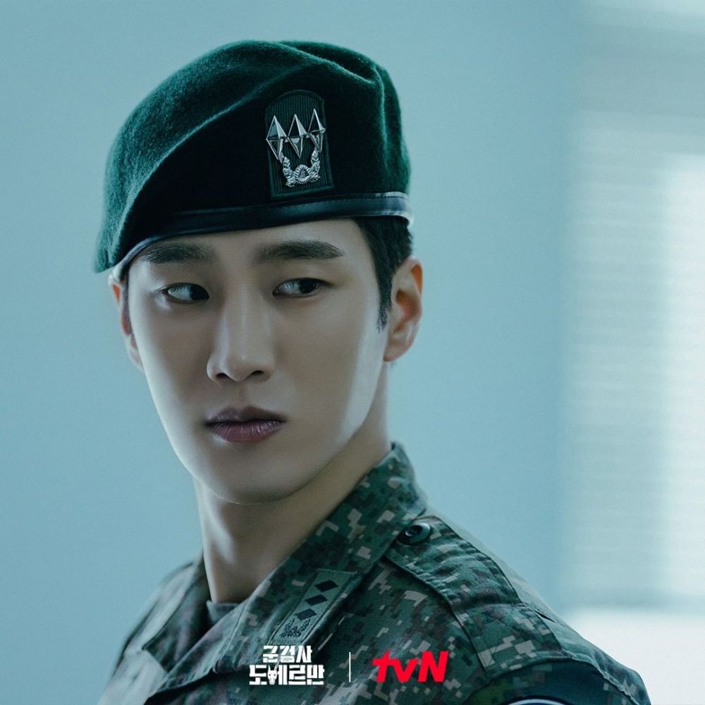 9 Pesona Ahn Bo-hyun jadi jaksa di drama Military Prosecutor Doberman