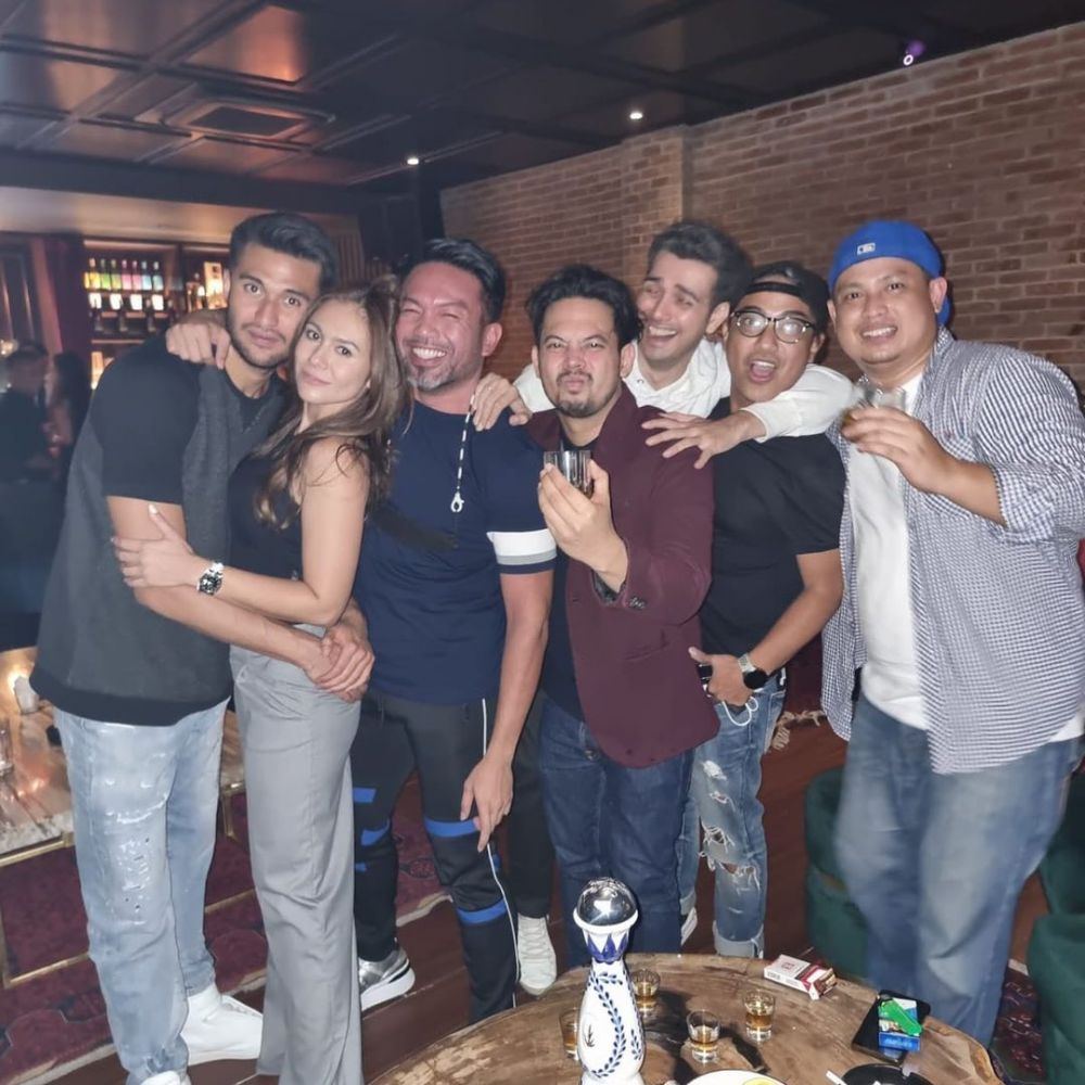 Potret mesra Wulan Guritno dan Sabda Ahessa di unggahan mantan suami