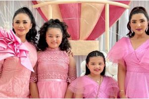 Hidangan ulang tahun 9 anak penyanyi, komplet dan menggugah selera