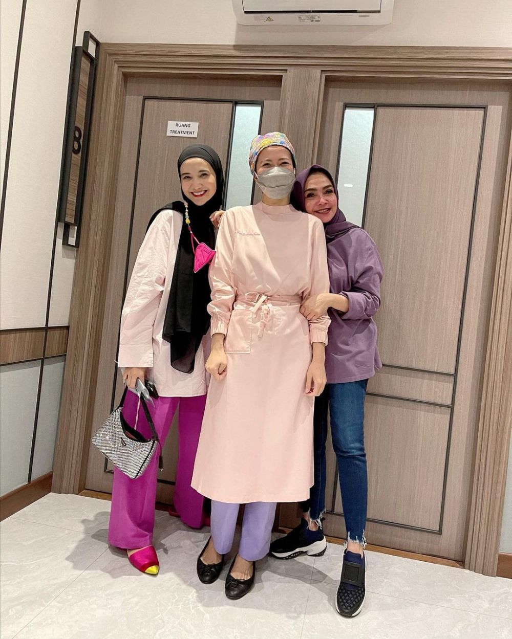 7 Pola makan Rieta Amilia ibu Nagita Slavina, bugar di usia 59 tahun