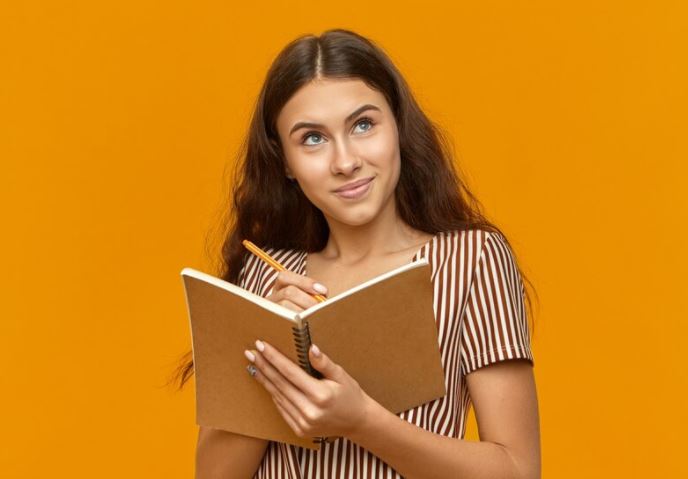 Teks deskripsi adalah: Ini struktur dan ciri-cirinya lengkap