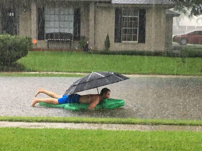 13 Momen kocak liburan low budget, bukannya healing malah pusing