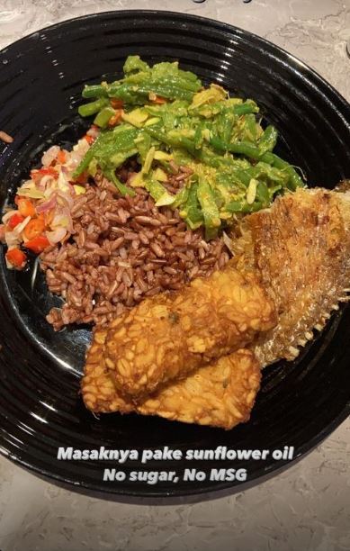 Jaga tubuh sehat, 7 bahan makanan ini dihindari Angela Gilsha