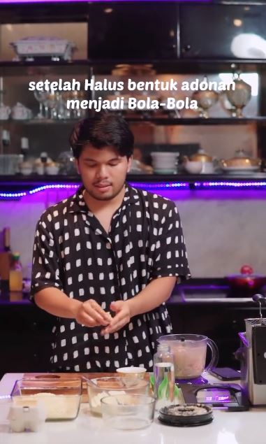 9 Cara Thariq Halilintar bikin bola-bola ayam, cuma pakai 4 bahan