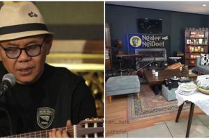 9 Potret rumah musisi Doel Sumbang, kental dengan ornamen budaya