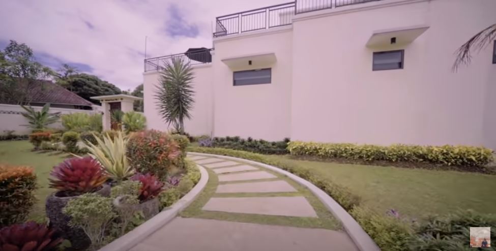 Pindah dekat lokasi syuting Fuji, 11 potret hunian sementara Thariq