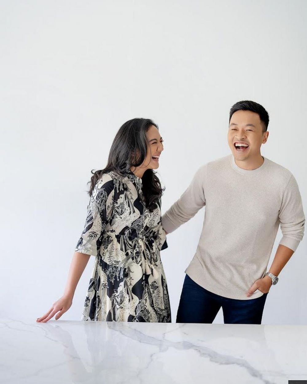 Segera nikah, 9 potret prewedding Putri Tanjung & Guinandra Jatikusumo