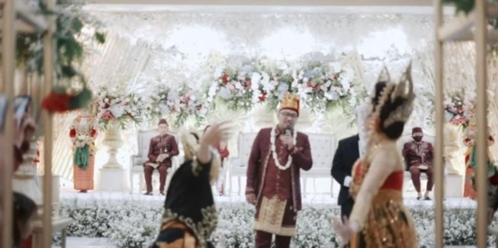 8 Potret pernikahan Dewi Nosar, copet cantik di Preman Pensiun