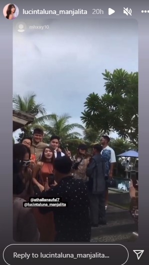 9 Penampilan Lucinta Luna di pernikahan Venna Melinda, gayanya anggun