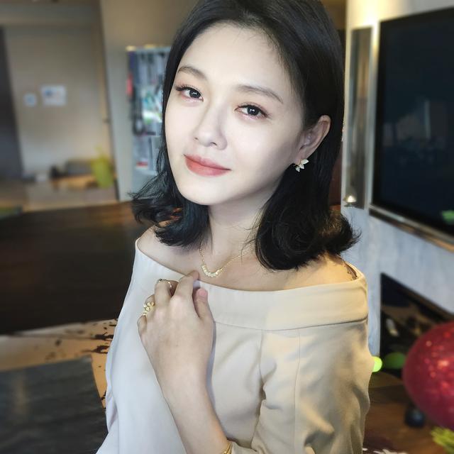 7 Kisah perjalanan cinta Barbie Hsu hingga menikah dengan mantan pacar