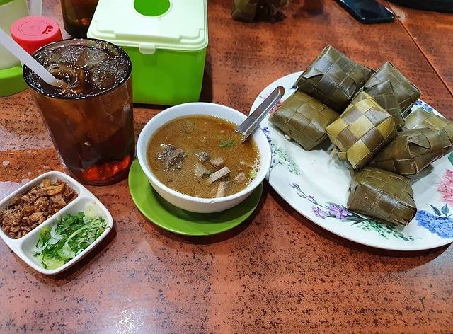 7 Tempat makan coto terkenal di Makassar, harga di bawah Rp 30 ribu