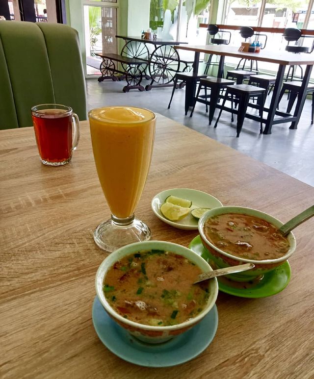 7 Tempat makan coto terkenal di Makassar, harga di bawah Rp 30 ribu