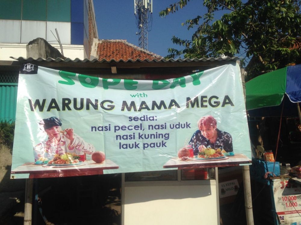 13 Spanduk warung kocak pakai nama idol K-Pop idenya ada-ada saja