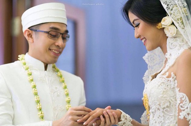 Momen pernikahan 13 juara Puteri Indonesia, Venna Melinda adat Bali