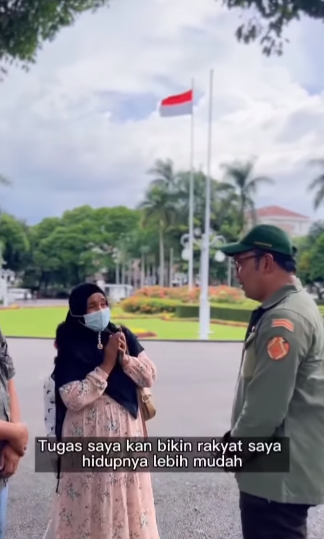 11 Momen Ridwan Kamil jadi fotografer prewedding dadakan, tuai pujian