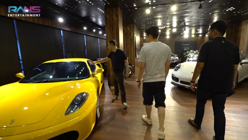 9 Momen Raffi Ahmad belikan Irwansyah mobil, ditaksir Rp 5,7 M