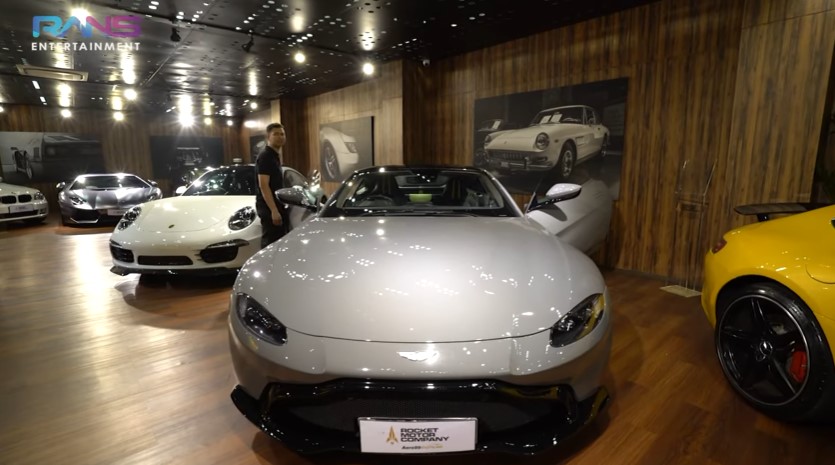 9 Momen Raffi Ahmad belikan Irwansyah mobil, ditaksir Rp 5,7 M