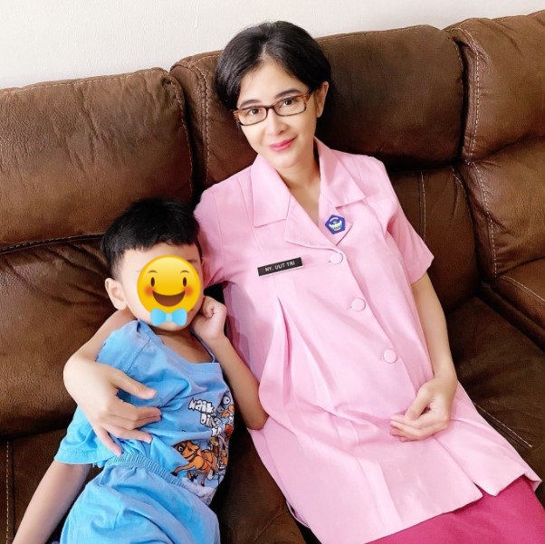 9 Momen bahagia Uut Permatasari hamil anak kedua, aktif di Bhayangkari