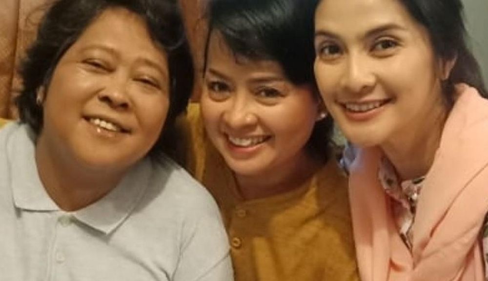 Dulu tambatan hati Mandra di Si Doel, intip 11 transformasi Munaroh