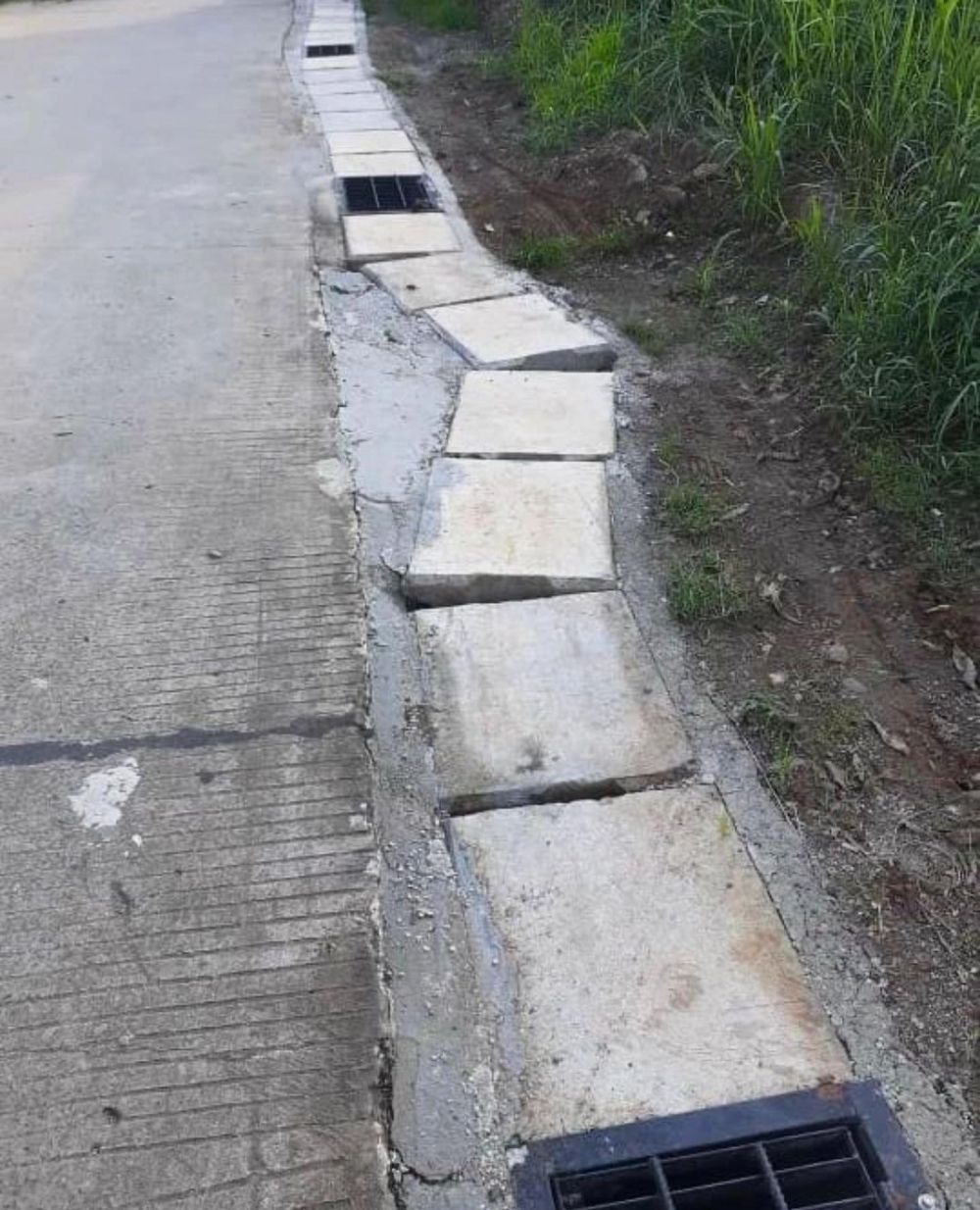 11 Momen lucu orang bikin bangunan tapi nggak sempurna, kocak