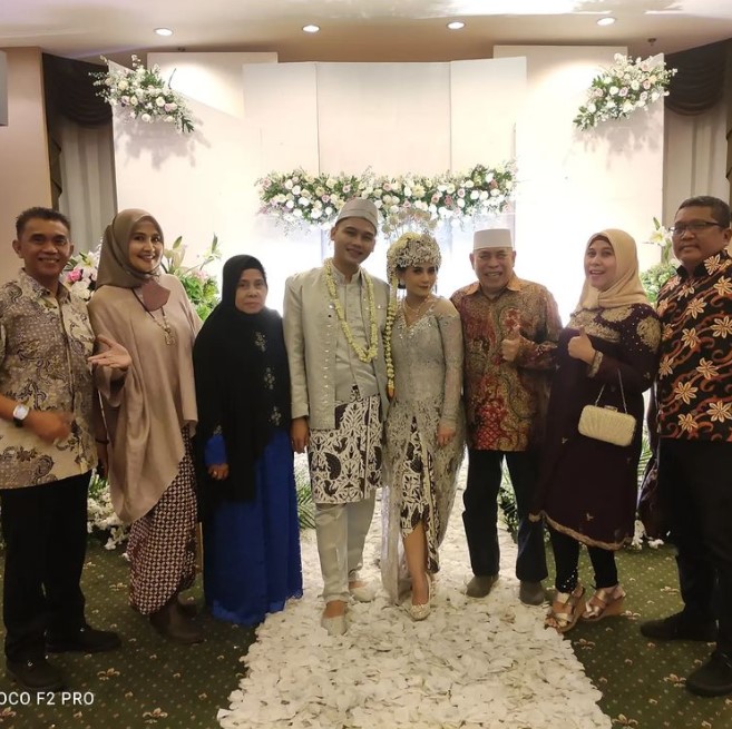9 Momen nikahan Adam Rama, jadi ajang reuni 'Tukang Bubur Naik Haji'