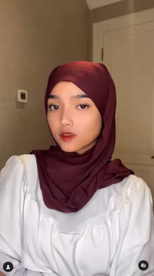 11 Pesona Fuji tampil berhijab, minta dipanggil ukhti