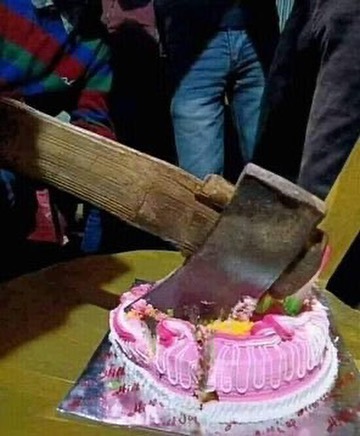 17 Momen lucu benda dipakai nggak pas sama fungsinya, kocak