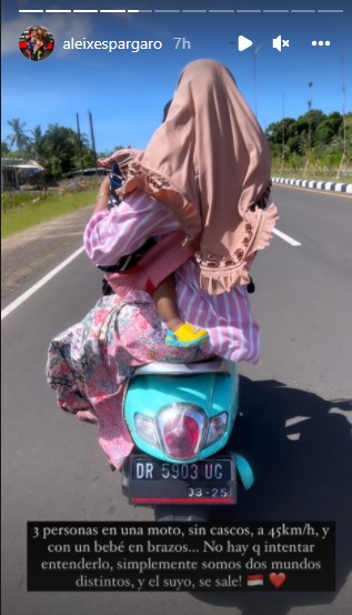 9 Aksi unik pembalap jelang GP Mandalika, bercaping di tengah lintasan